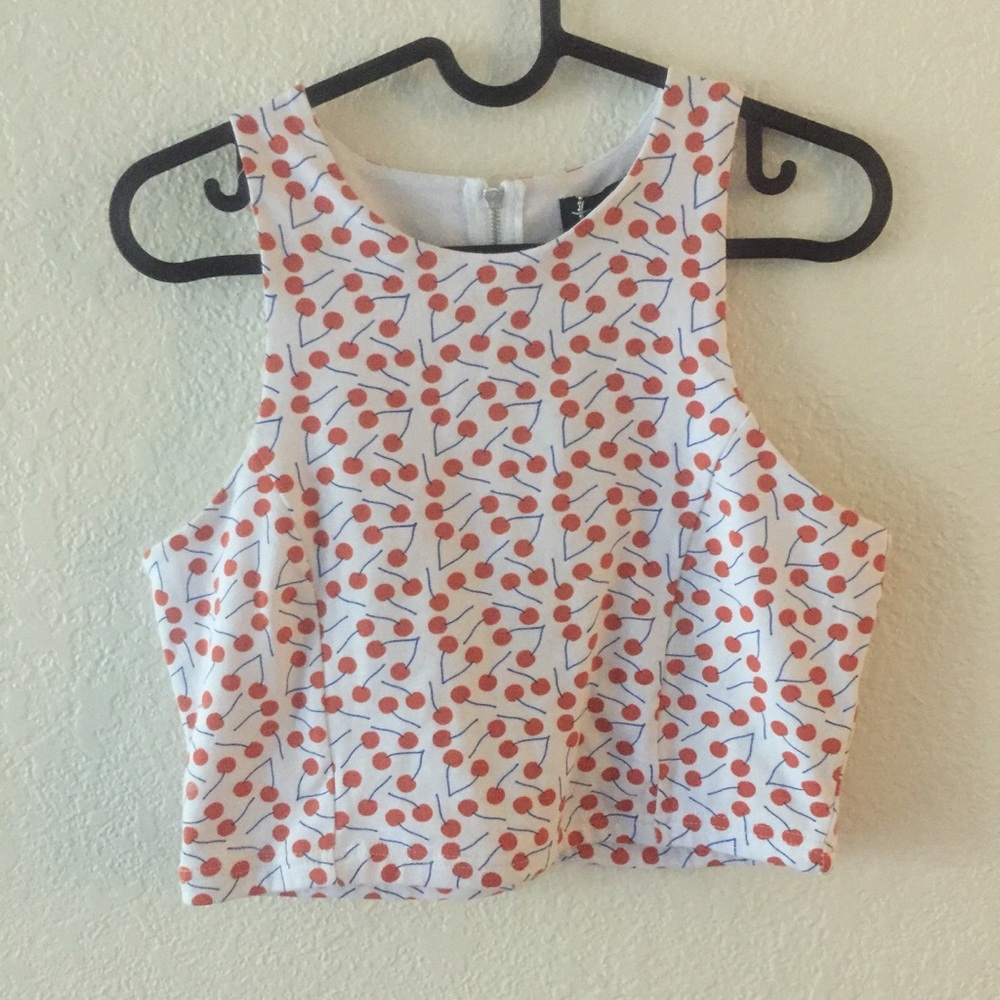 Teeink Crop Top w/ Cherries
